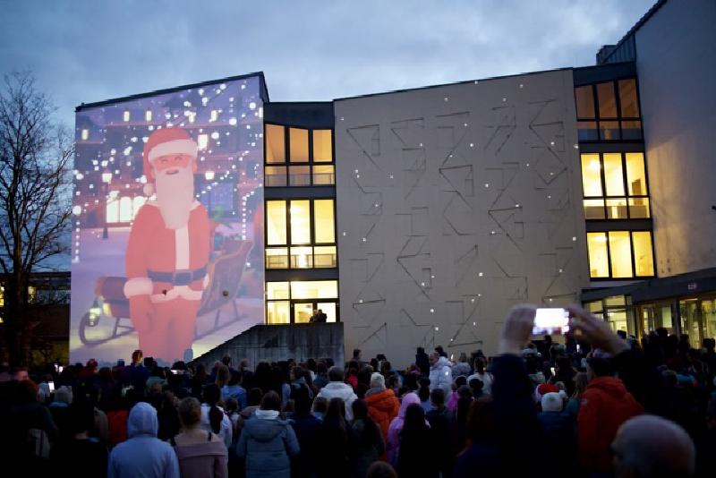 Featured image of post Weihnachtliche MINT-Bühne an der Anne-Frank-Realschule