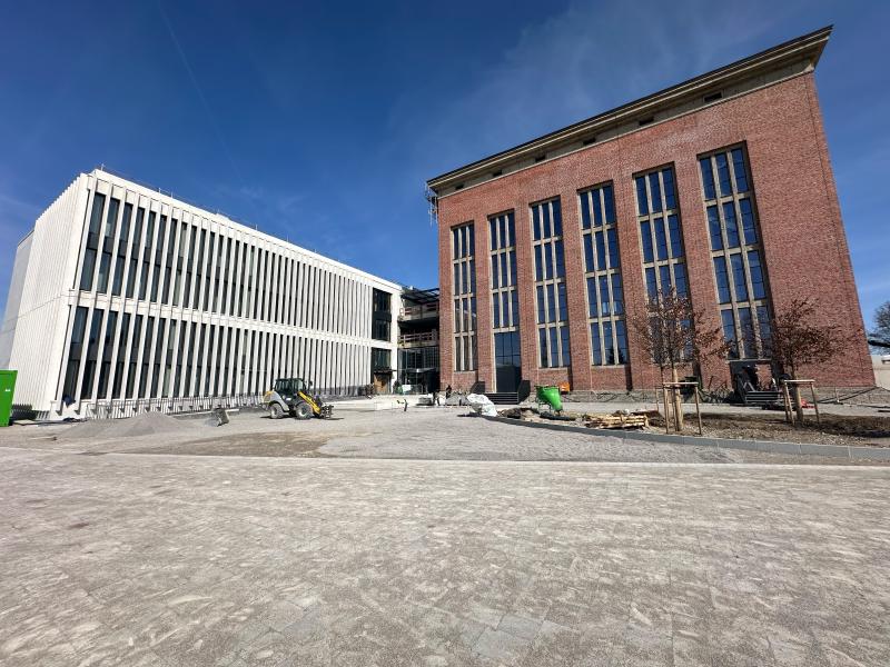 Featured image of post Das Bergson landet