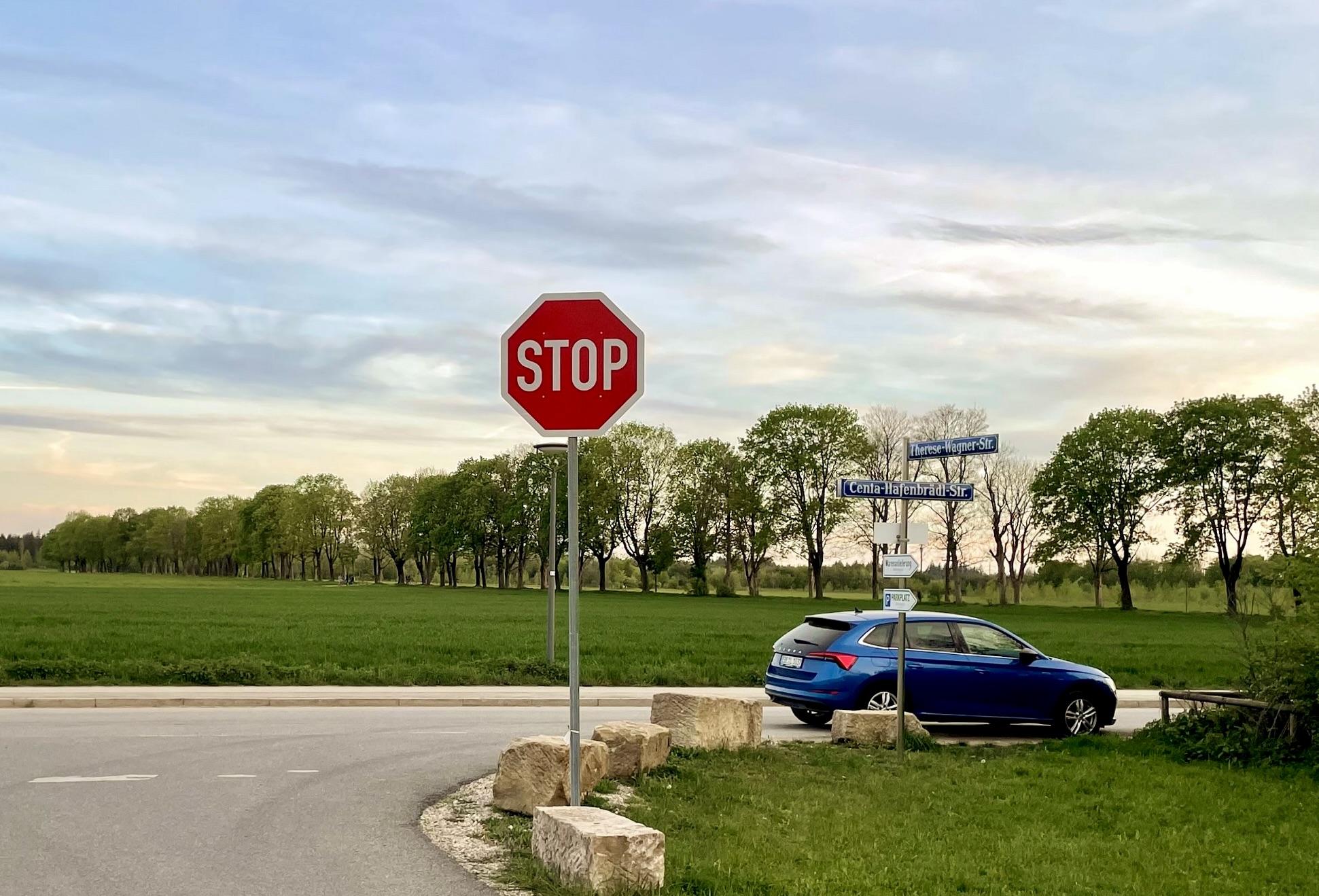 Das geforderte Stopp-Schild an der Therese-Wagner-Straße wurde bereits angebracht.