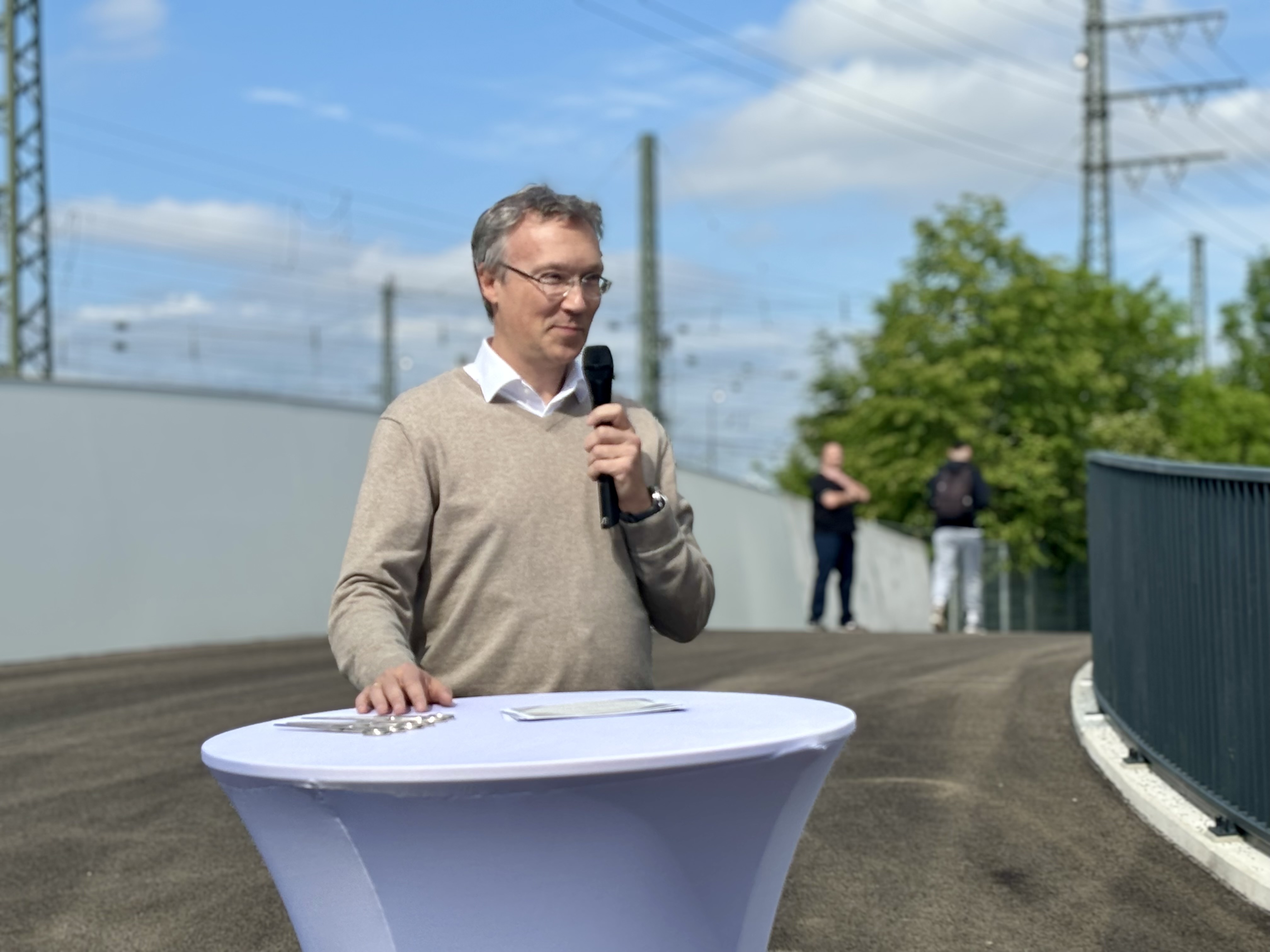 Georg Dunkel nannte die neue Brücke einen Lückenschluss im Radwegenetz.