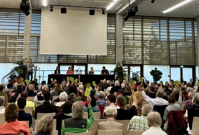 Featured image of post Demokratie bitte!