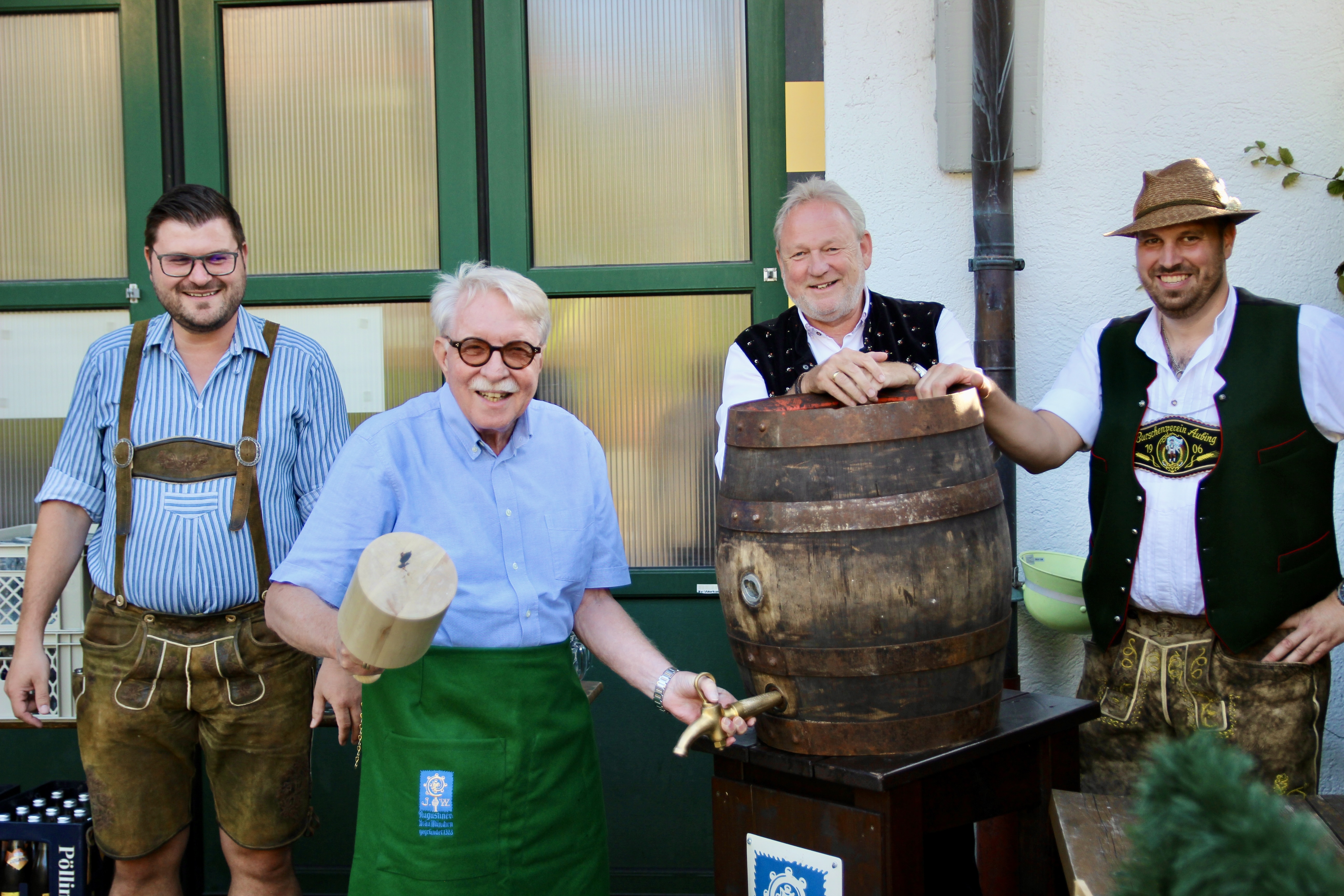 Sebastian Kriesel, Otmar Bernhard, Norbert Brüggen von der Brauerei und Thomas Weiß (v.l.).