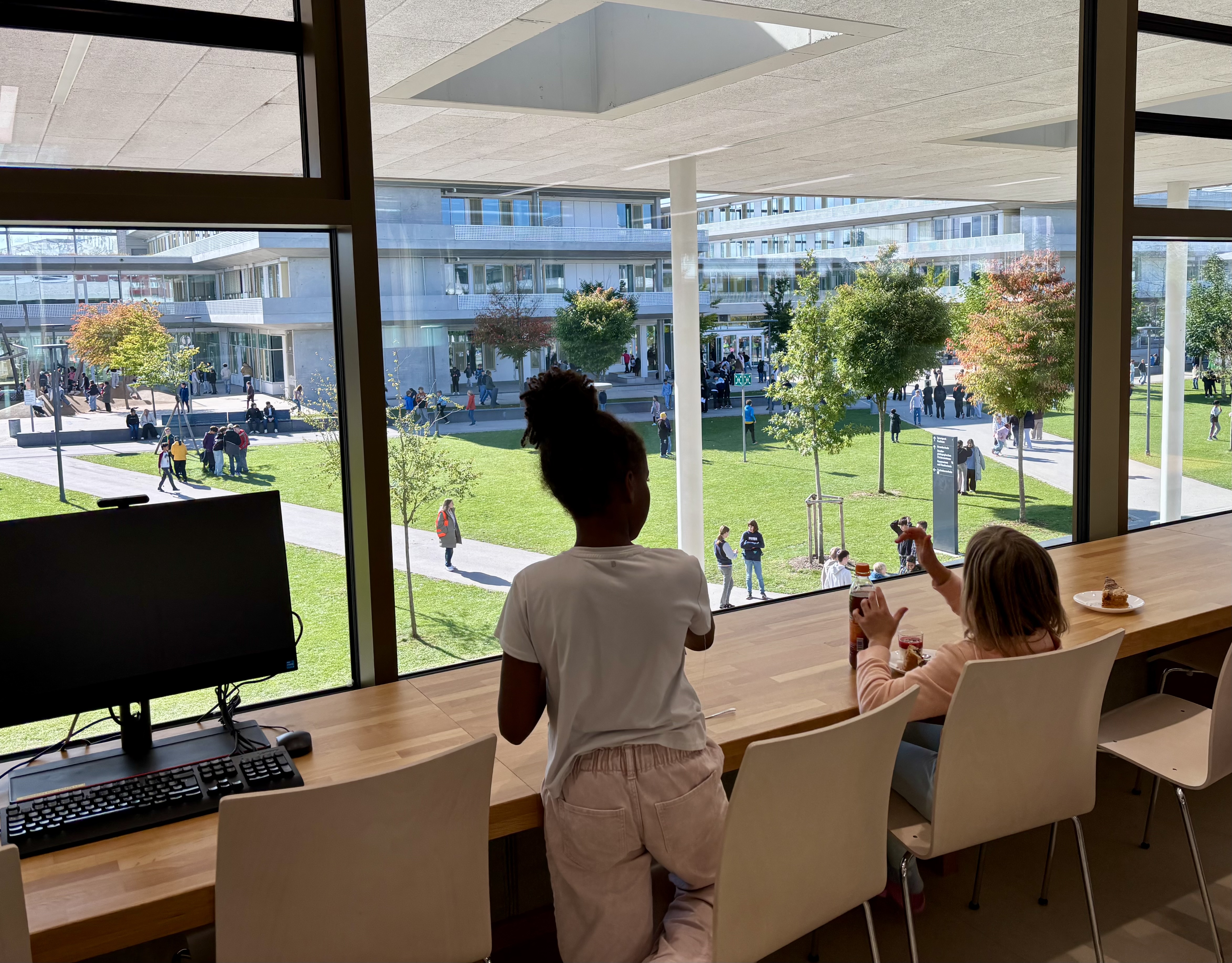 Bibliothek im schönsten Raum mit der besten Aussicht. 