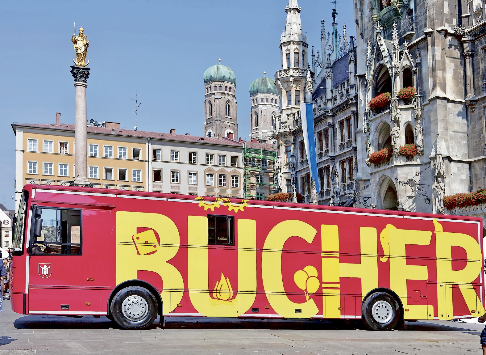 Bücherbusse fahren seit 1951 in München und halten an 80 Schulen. Bitte auch in Freiham und Lochhausen, so der BA-Antrag.