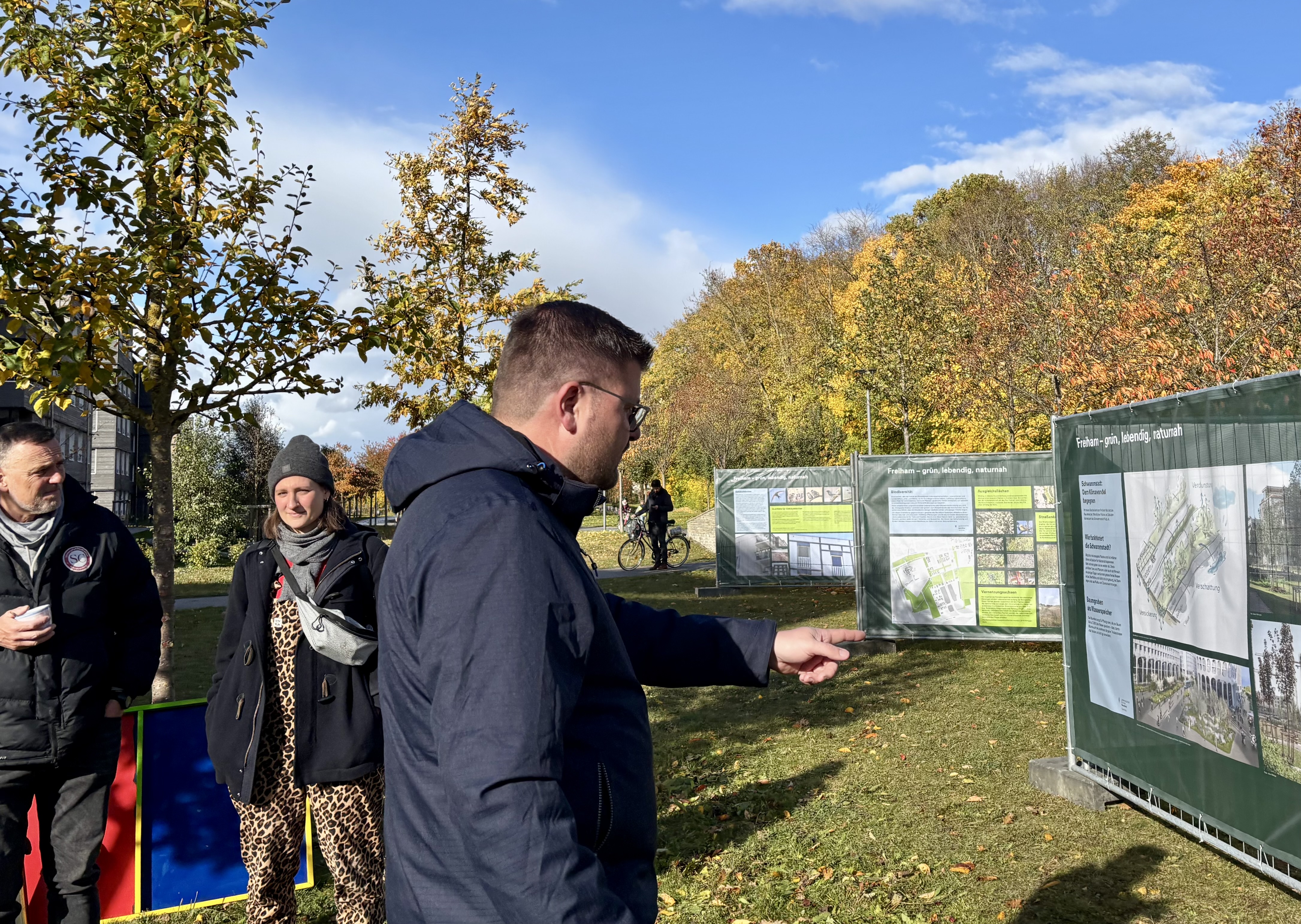 BA-Vorsitzender Sebastoan Kriesel lobte die Ausstellung. Kleine kritik am Rande: wann kommt endlich der Landschaftspark?