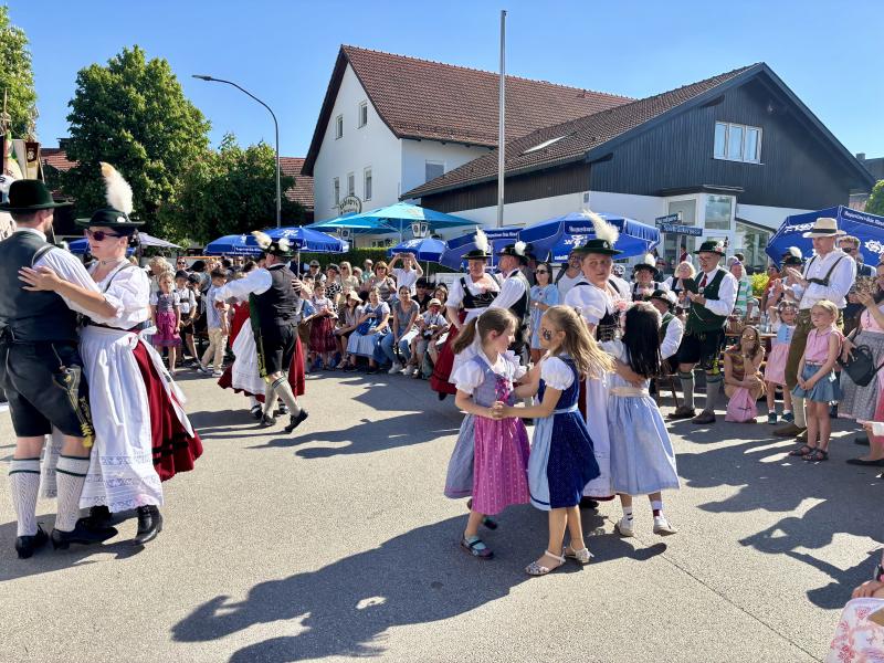 Featured image of post Festsaison geht weiter