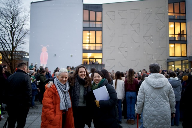 Dream-Team bei den Mintmakers: Agnieszka Spizewska, Kursleiterin Elisabeth Hönig und Projektleiterin Du Linh Trinh 