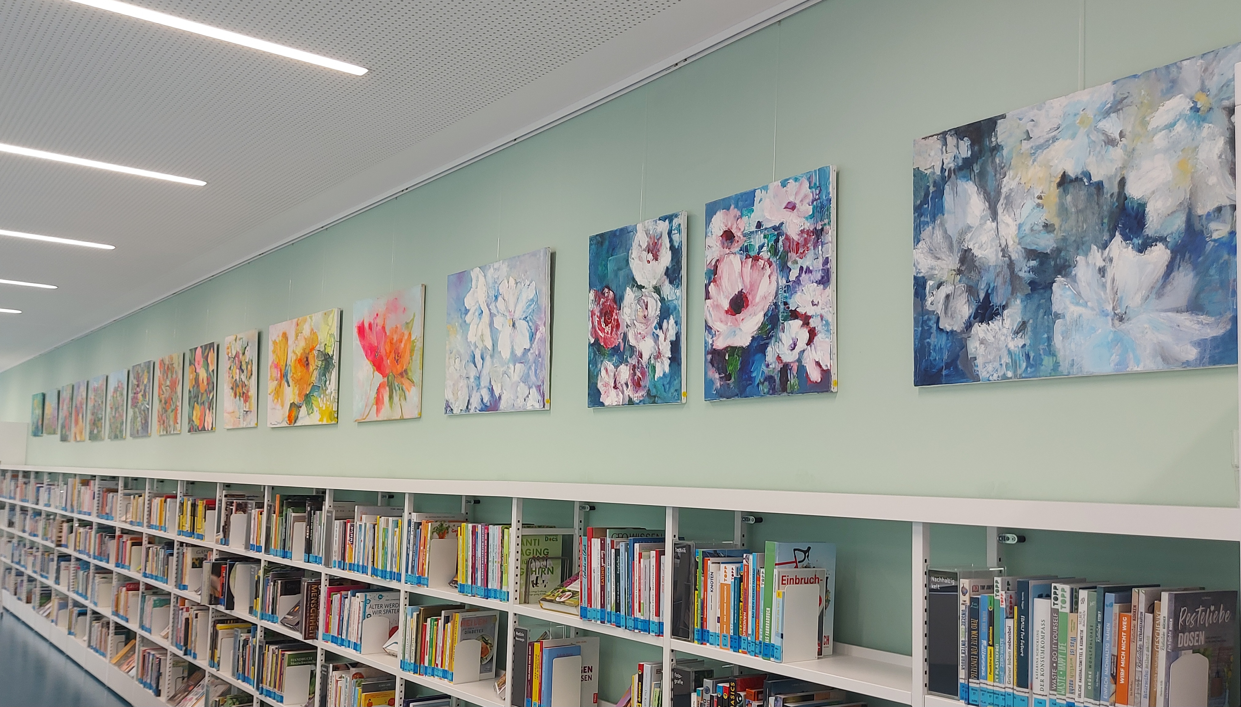 Kunst in der Stadtbibliothek Am Westkreuz © Manuela Franz