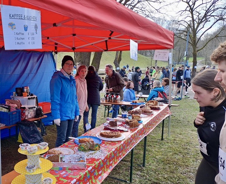 Für Tee und Wasser am Ziel und für Kaffee, Kuchen und Würstchen ist auch heuer wieder gesorgt.