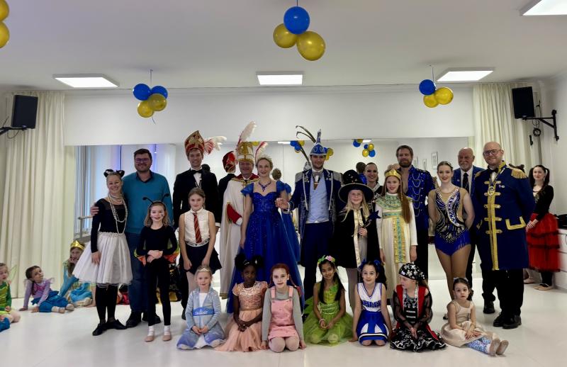 Featured image of post Prinzenpaar der Narhalla zu Gast in der Ballettakademie Lochhausen