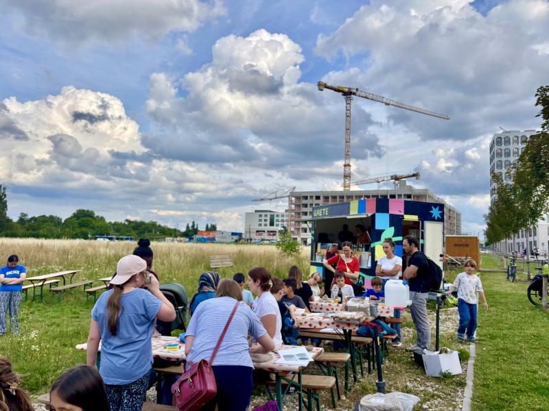 Featured image of post Yolda in Freiham – Treffpunkt auf der Wiese