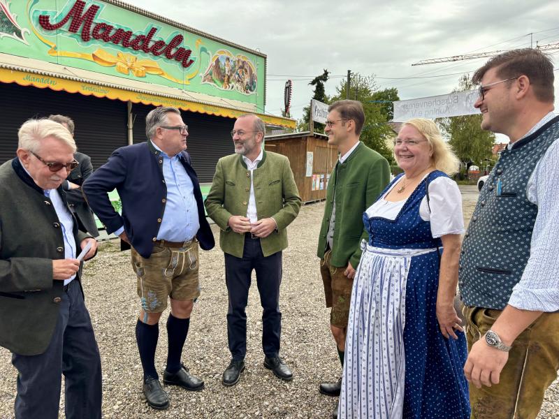 Featured image of post Auf der Aubinger Politbühne: Einmal Aubing-EU und zurück